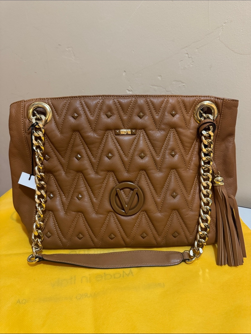 NEW✨NEW✨ Valentino Luisa Quilted Bag by Mario Valentino